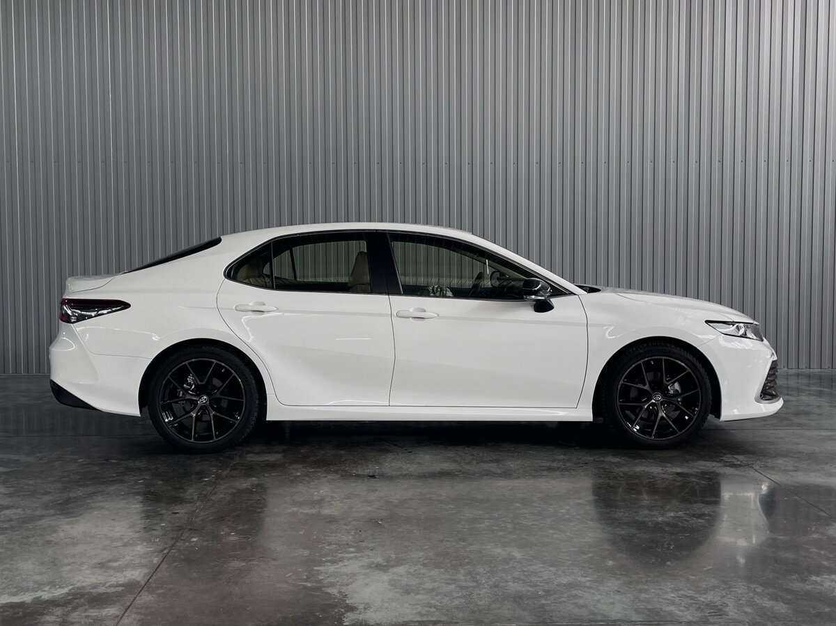 Toyota Camry 2022 года с пробегом. Фото: #3