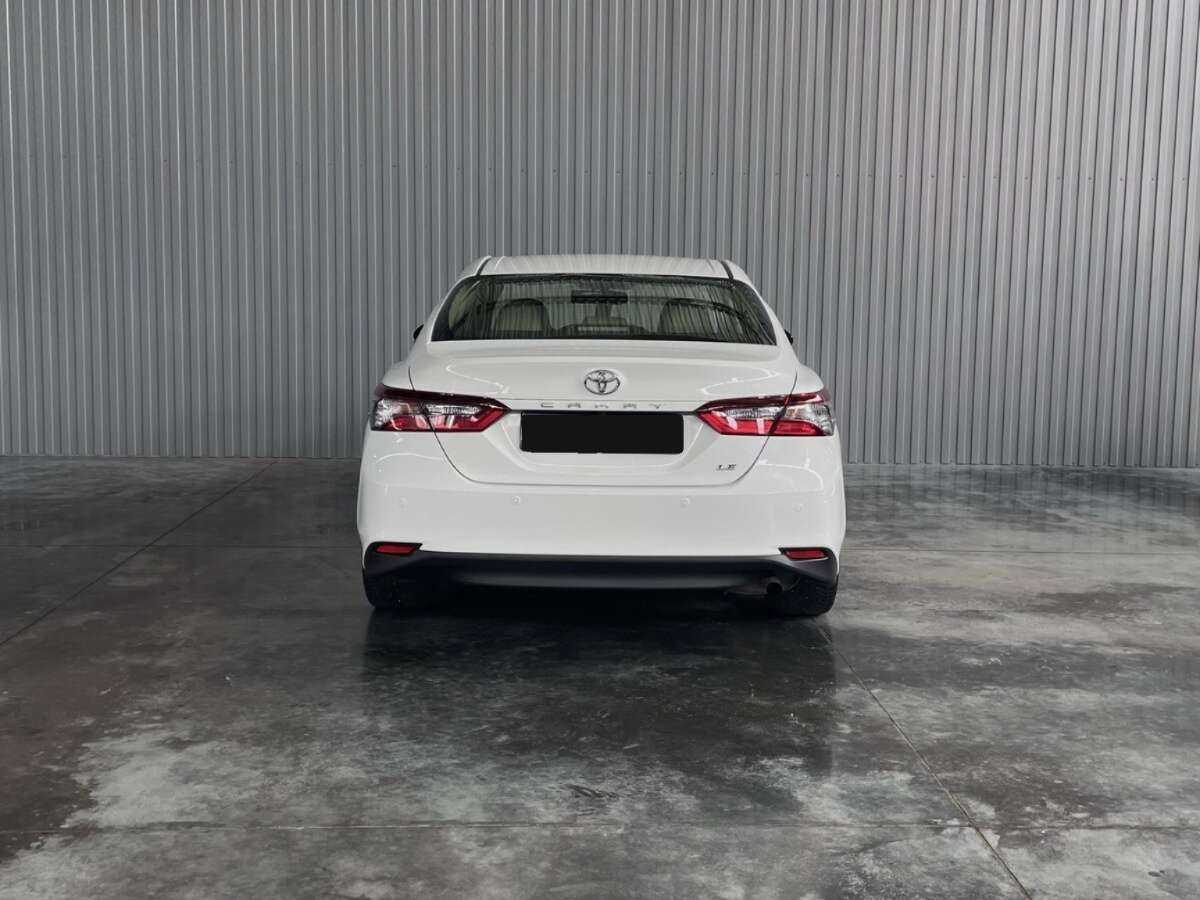 Toyota Camry 2022 года с пробегом. Фото: #5