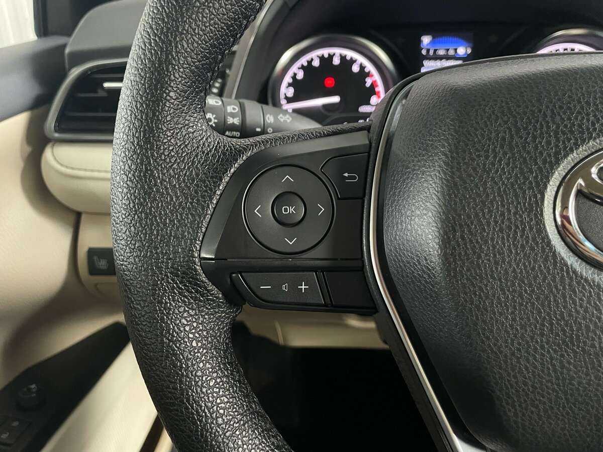 Toyota Camry 2022 года с пробегом. Фото: #10