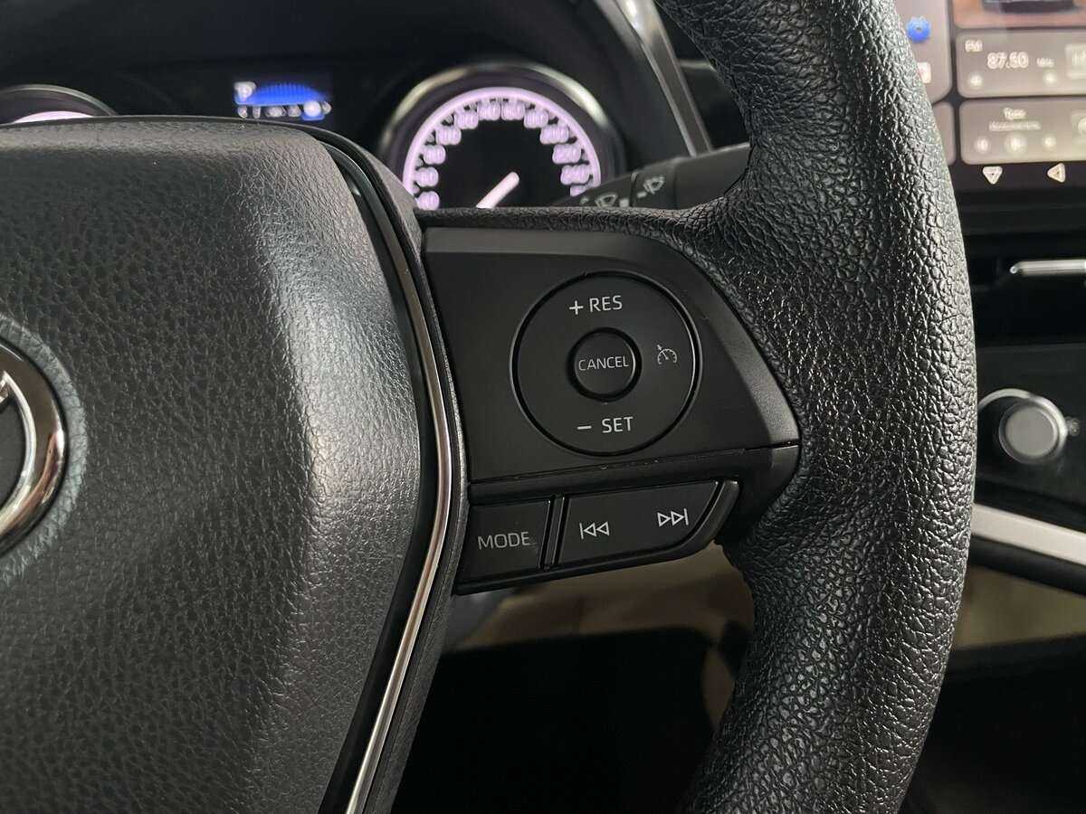 Toyota Camry 2022 года с пробегом. Фото: #11