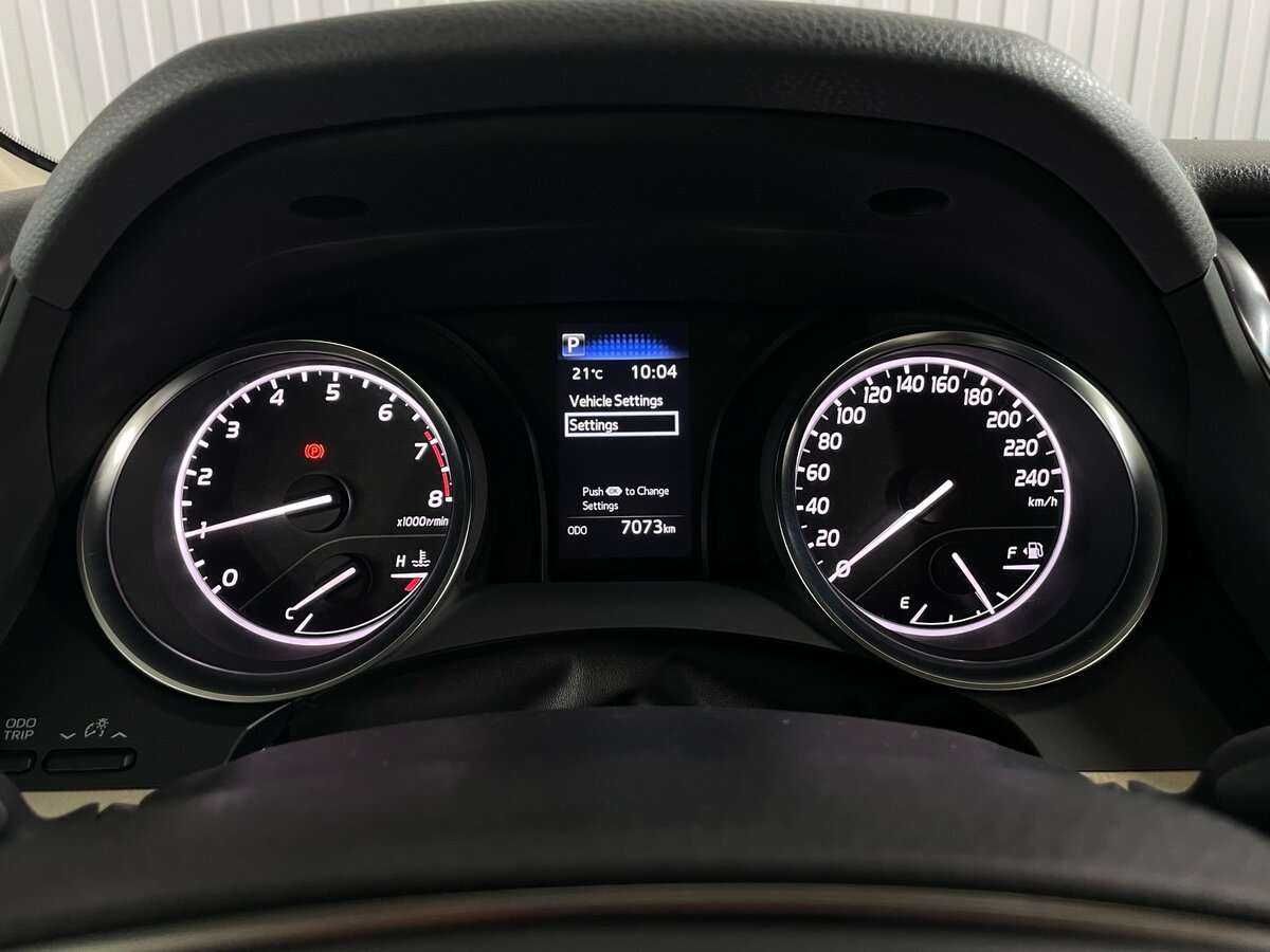 Toyota Camry 2022 года с пробегом. Фото: #12