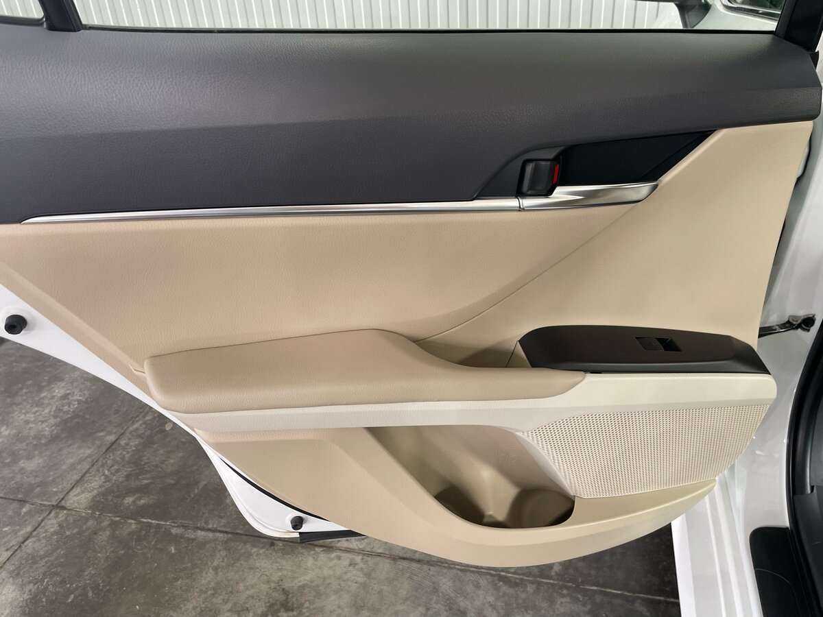 Toyota Camry 2022 года с пробегом. Фото: #22