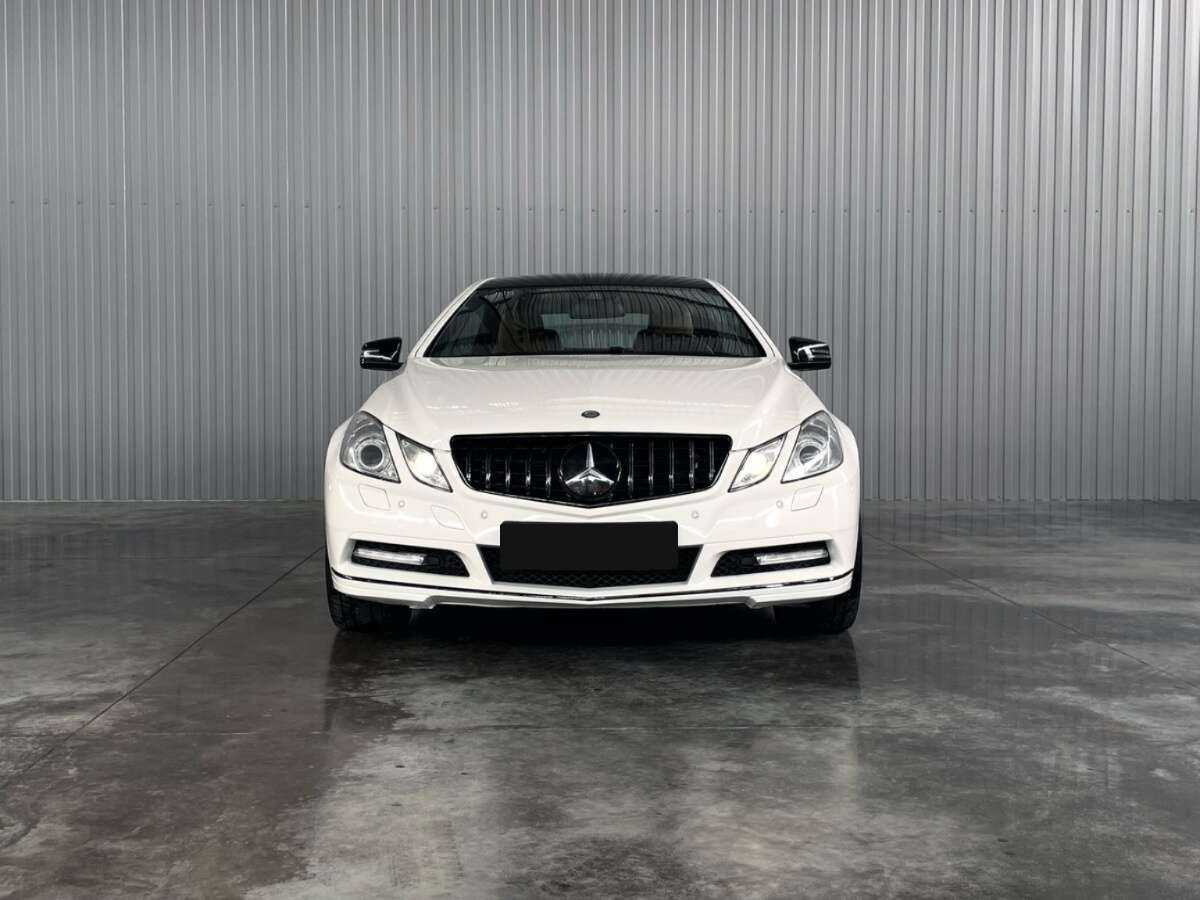 Mercedes-Benz E-Класс 2011 года с пробегом. Фото: #1