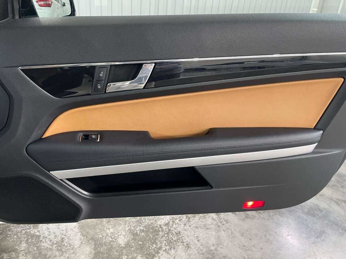 Mercedes-Benz E-Класс 2011 года с пробегом. Фото: #21