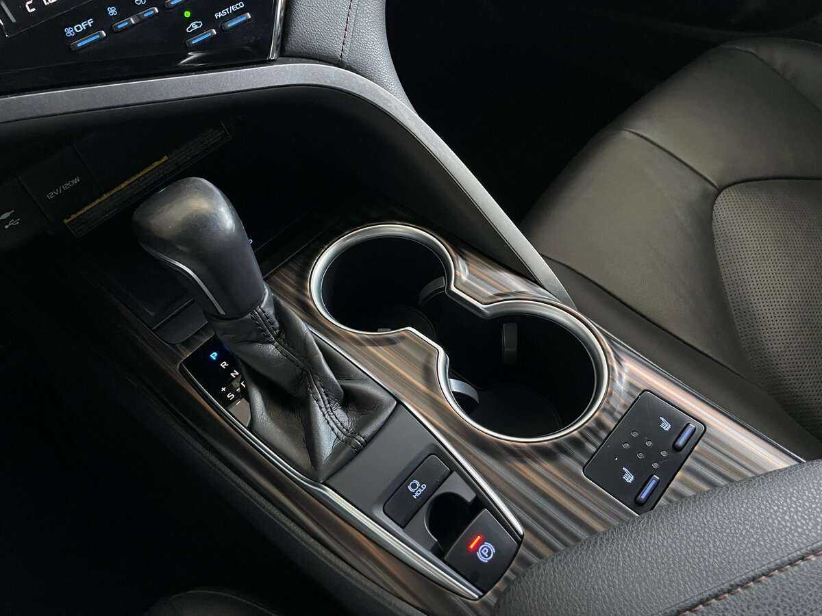 Toyota Camry 2018 года с пробегом. Фото: #15