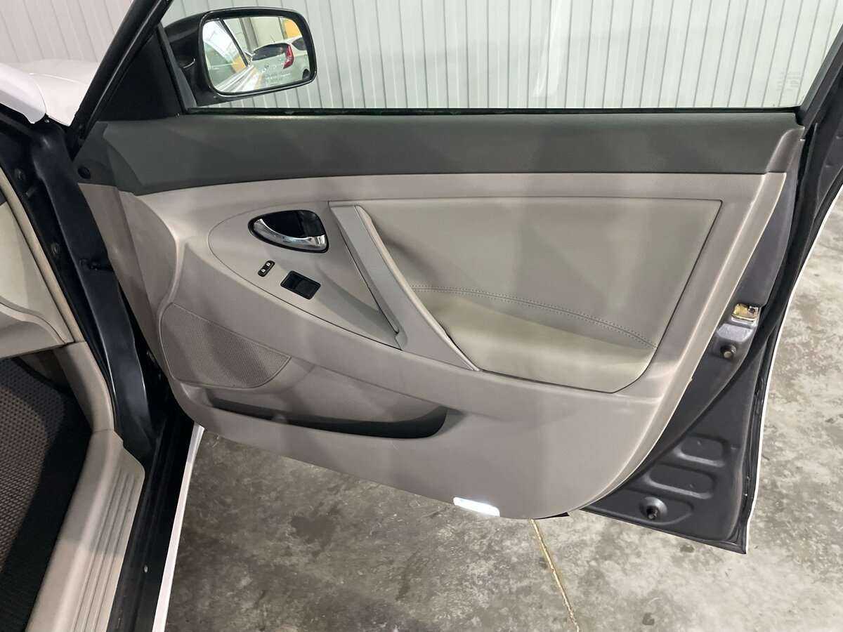 Toyota Camry 2007 года с пробегом. Фото: #18