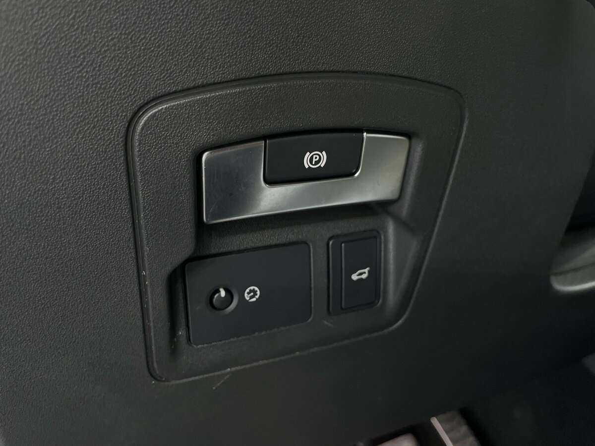 Land Rover Range Rover Velar 2018 года с пробегом. Фото: #15