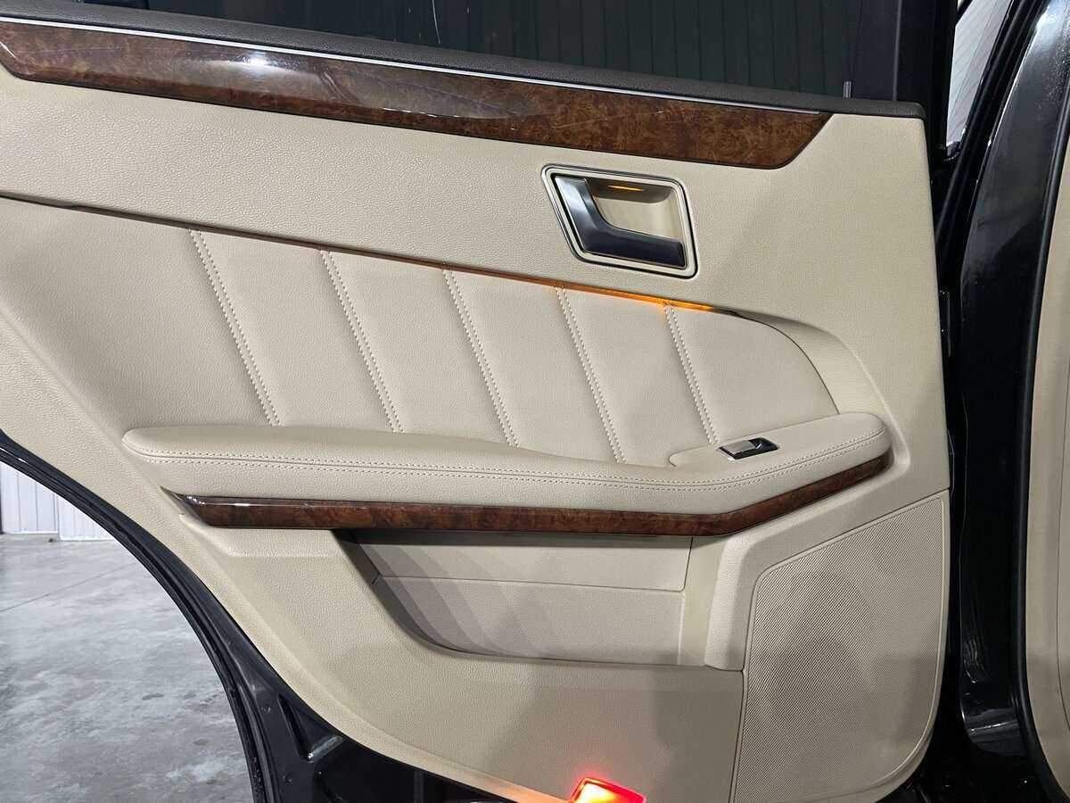 Mercedes-Benz E-Класс 2012 года с пробегом. Фото: #18