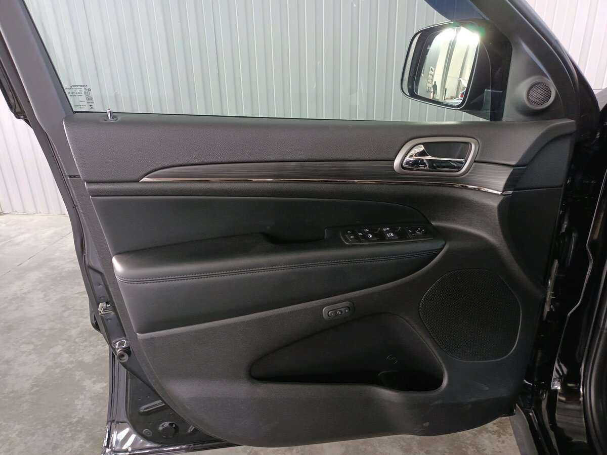 Jeep Grand Cherokee 2021 года с пробегом. Фото: #18