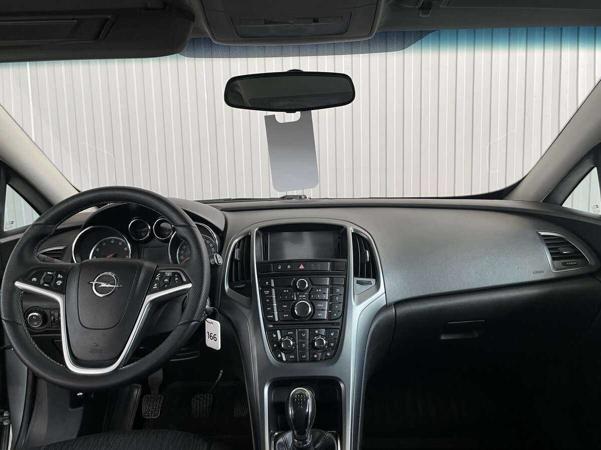 Б/У Опель Астра 2012 года. Фото: #6