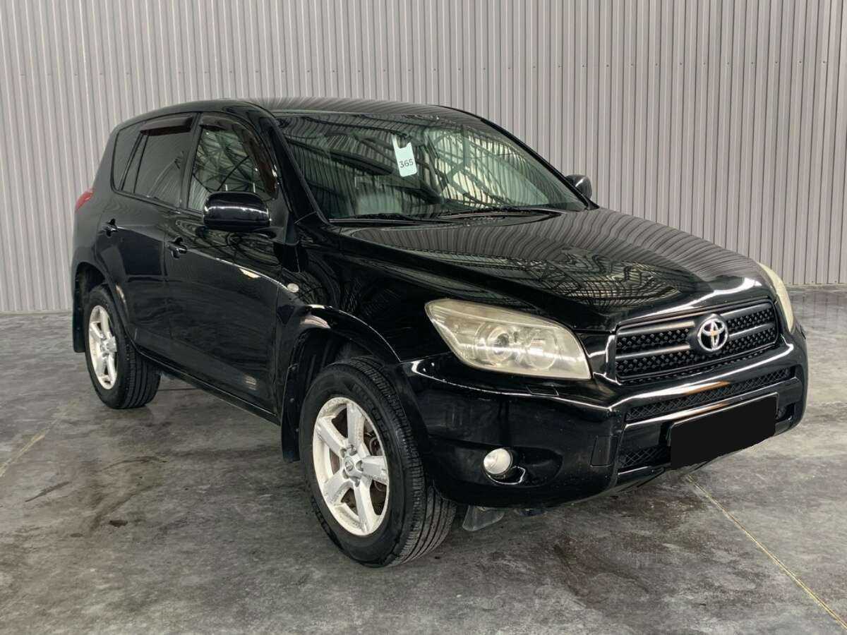Toyota RAV4 2006 года с пробегом. Фото: #2