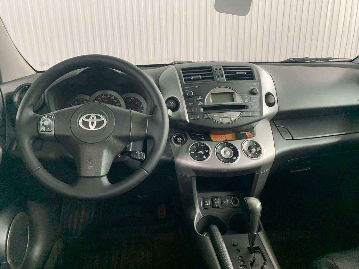 Toyota RAV4 2006 года с пробегом. Фото: #8