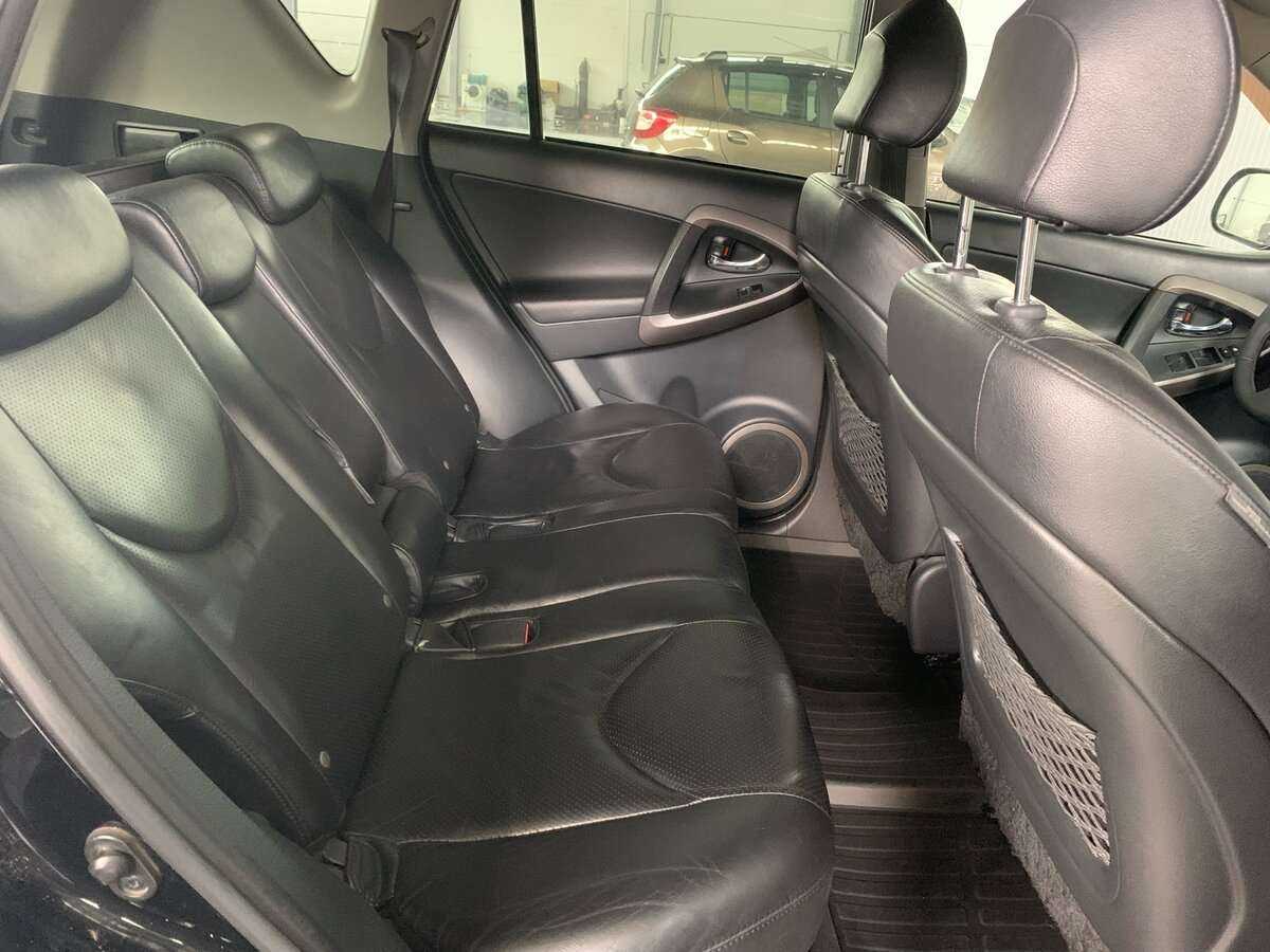 Toyota RAV4 2006 года с пробегом. Фото: #11