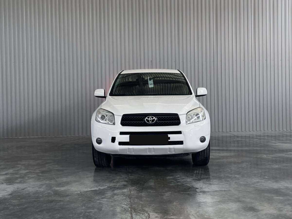 Toyota RAV4 2008 года с пробегом. Фото: #1