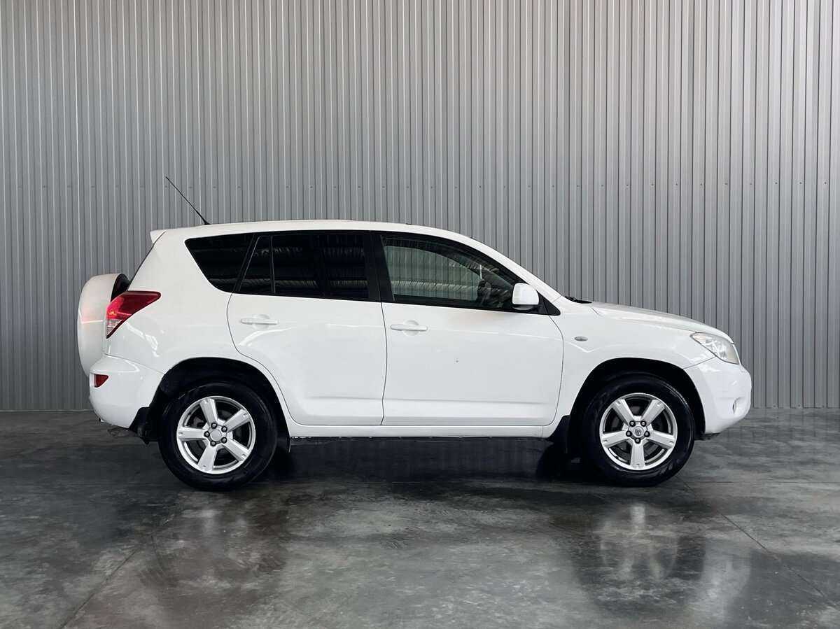 Toyota RAV4 2008 года с пробегом. Фото: #3