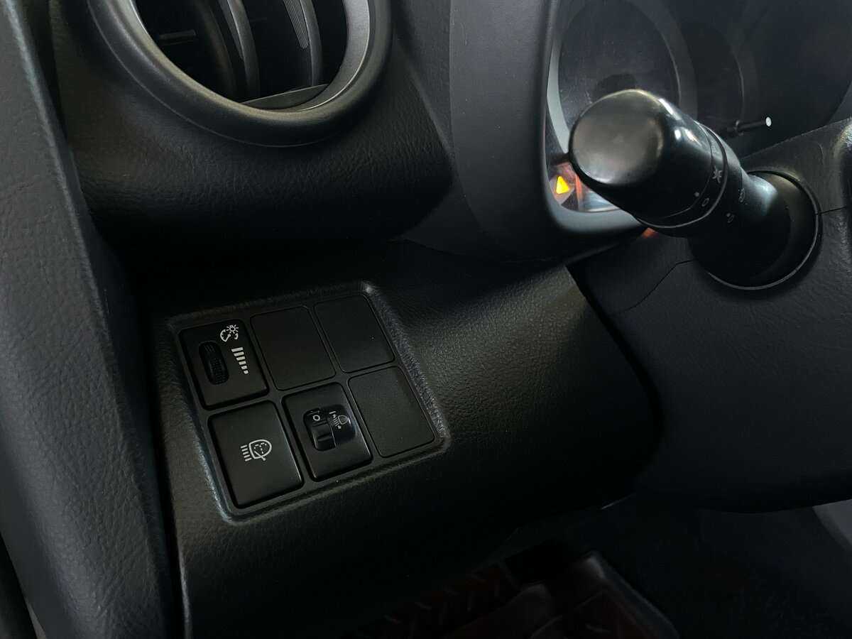 Toyota RAV4 2008 года с пробегом. Фото: #12