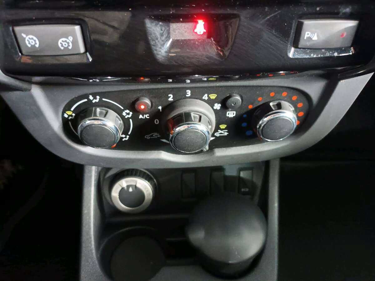 Б/У Рено Дастер 2018 года. Фото: #10