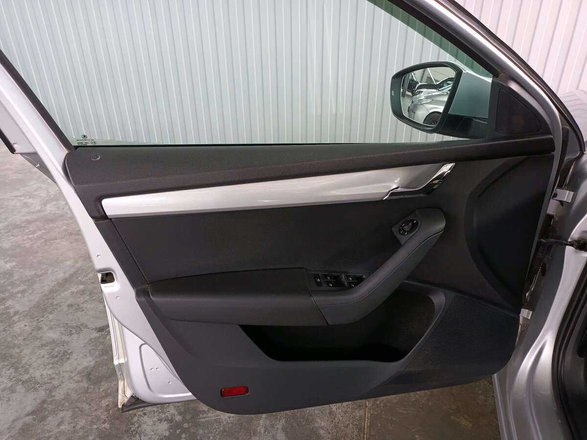 Б/У Шкода Октавия 2014 года. Фото: #15