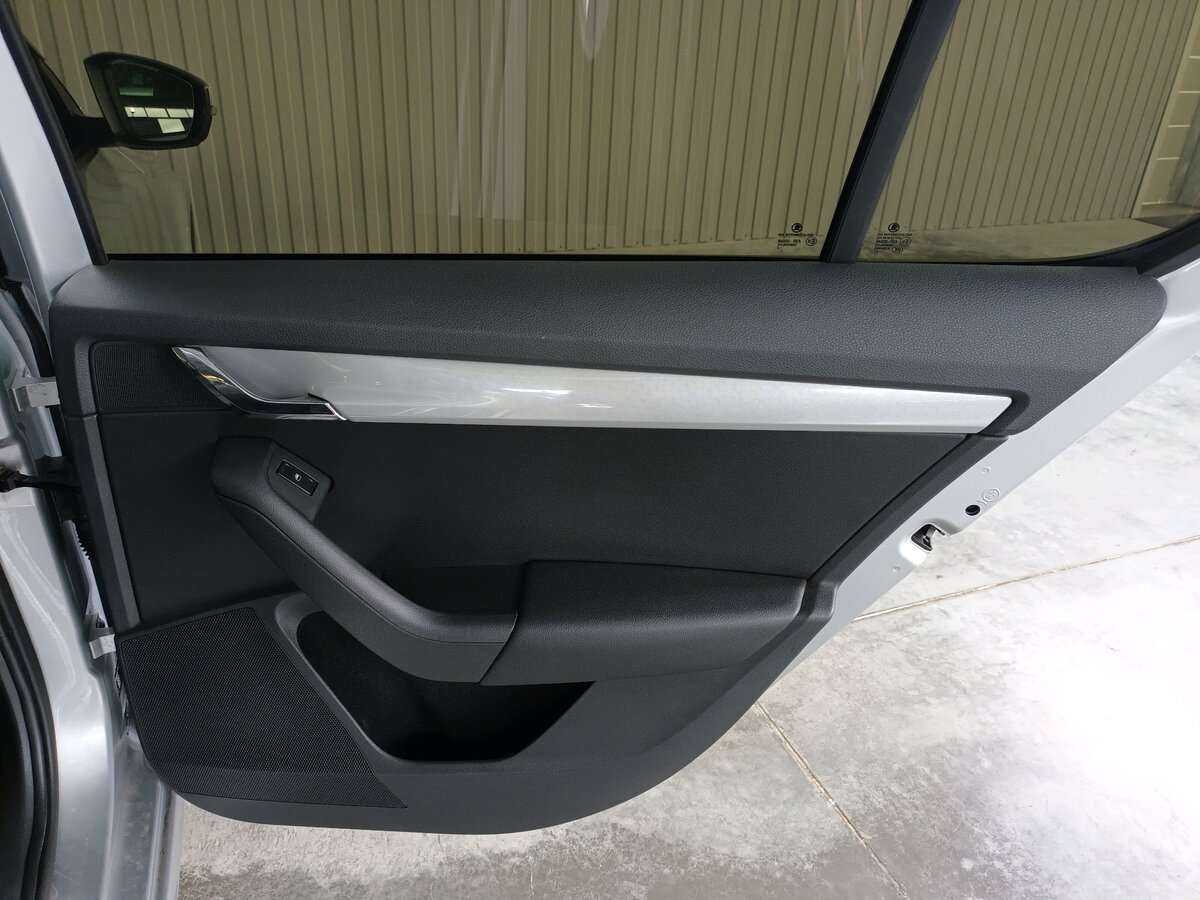 Б/У Шкода Октавия 2014 года. Фото: #17