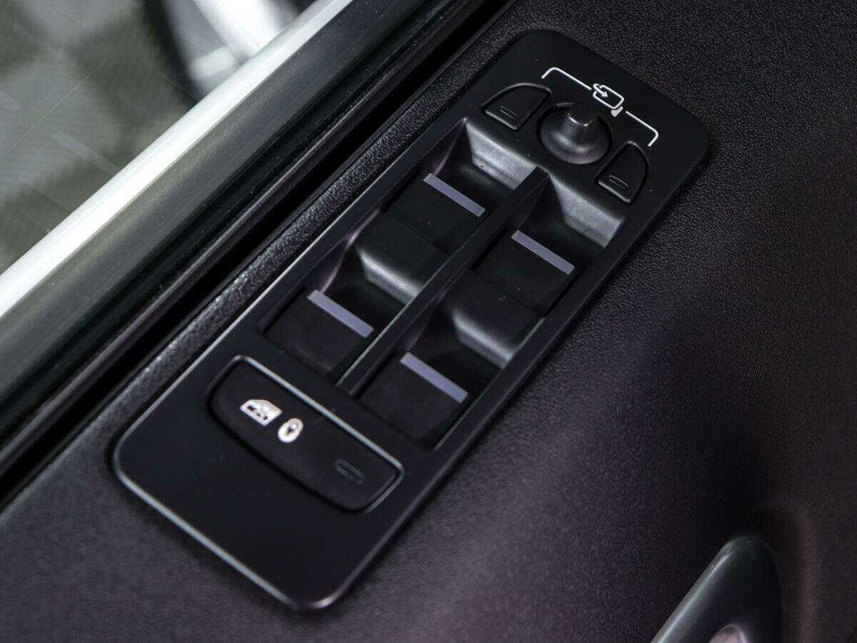 Land Rover Discovery Sport 2018 года с пробегом. Фото: #19