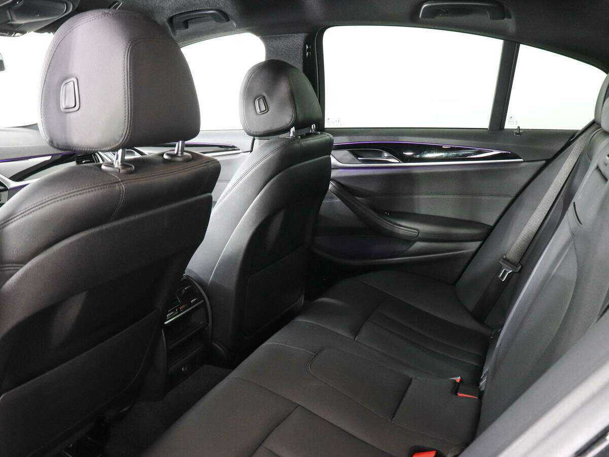 BMW 5 серии 2020 года с пробегом. Фото: #9