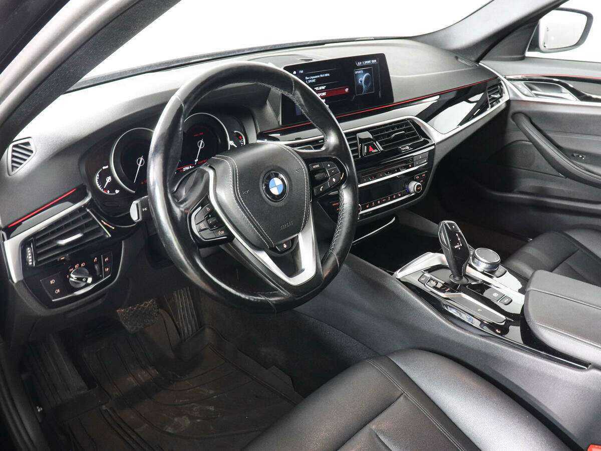 BMW 5 серии 2017 года с пробегом. Фото: #11