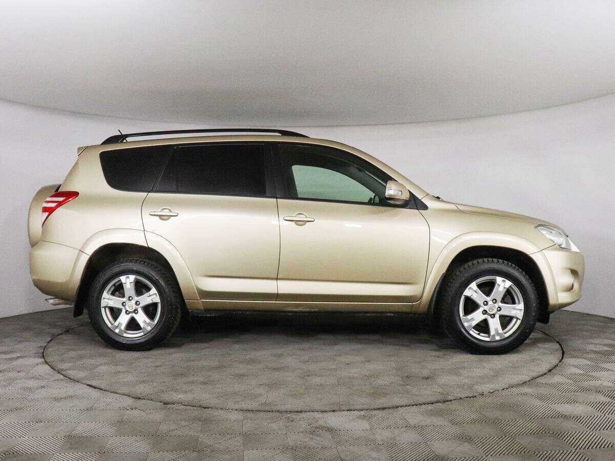 Toyota RAV4 2011 года с пробегом. Фото: #3