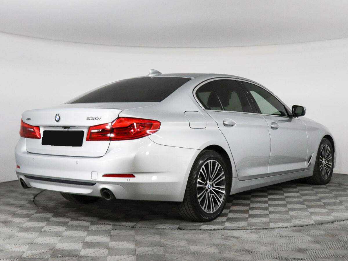 BMW 5 серии 2017 года с пробегом. Фото: #1