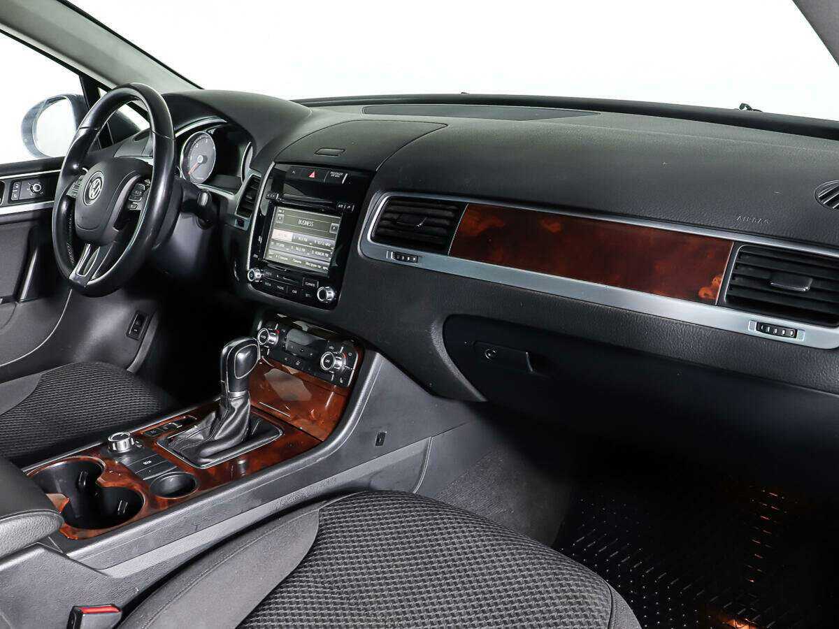 Volkswagen Touareg 2013 года с пробегом. Фото: #8