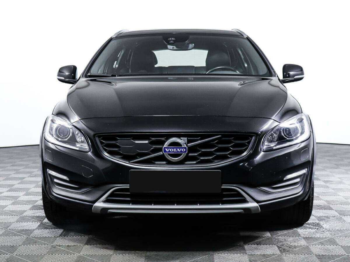 Volvo V60 Cross Country 2016 года с пробегом. Фото: #1