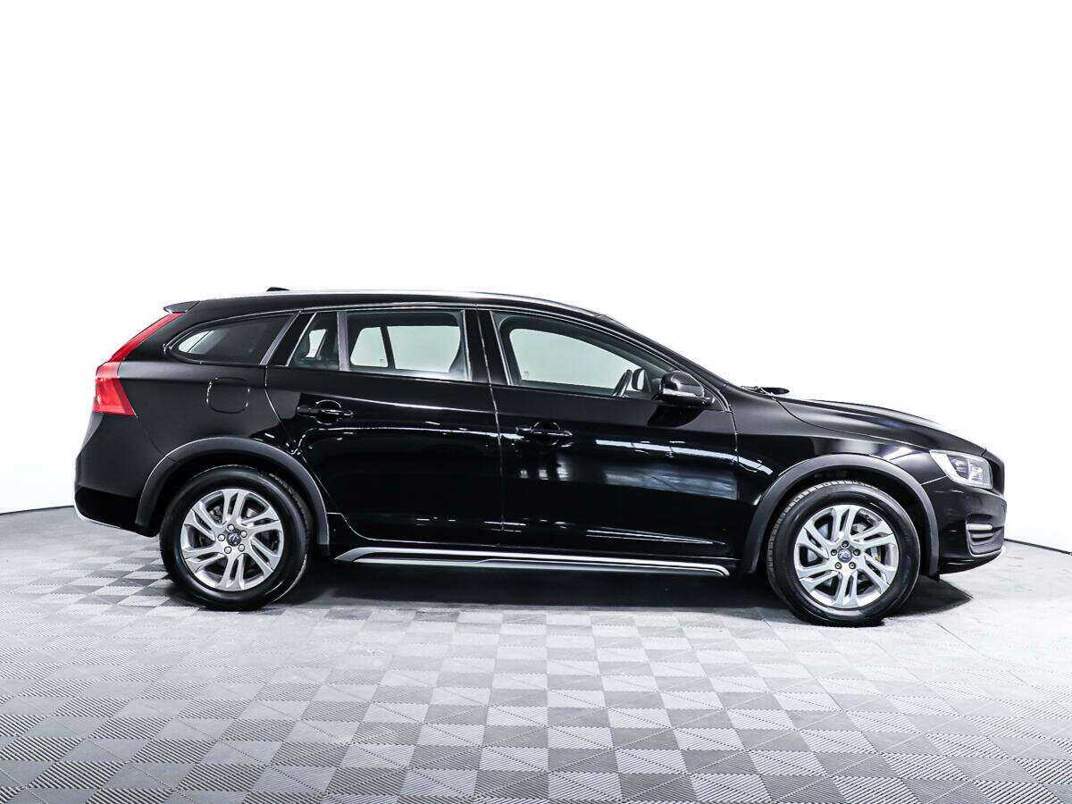 Volvo V60 Cross Country 2016 года с пробегом. Фото: #3