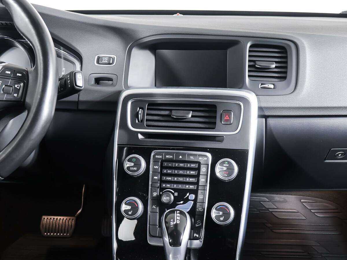 Volvo V60 Cross Country 2016 года с пробегом. Фото: #11