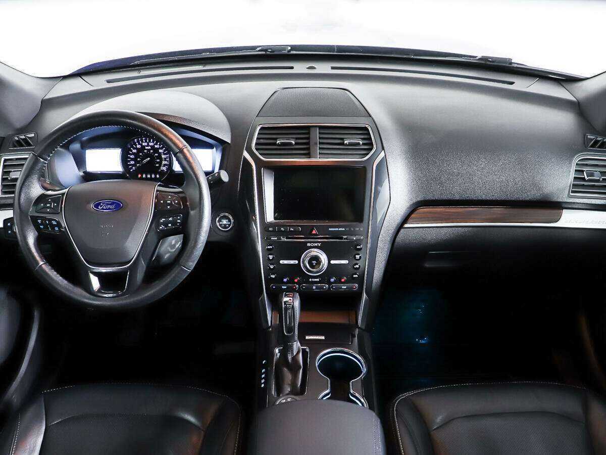 Ford Explorer 2017 года с пробегом. Фото: #12
