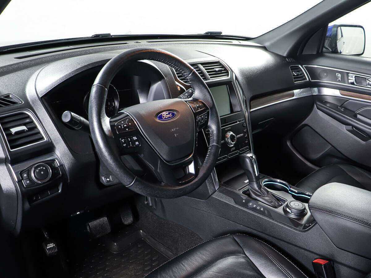 Ford Explorer 2017 года с пробегом. Фото: #14