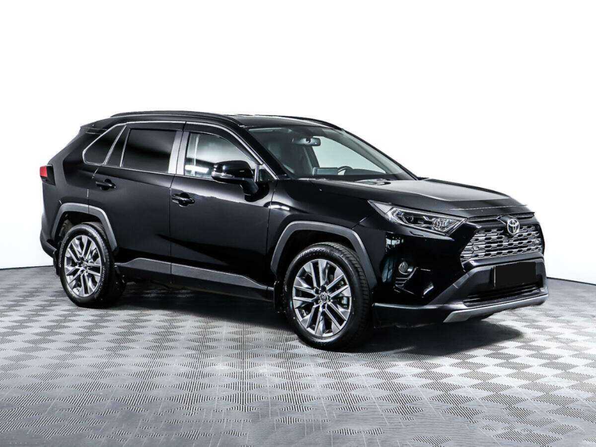 Toyota RAV4 2021 года с пробегом. Фото: #2