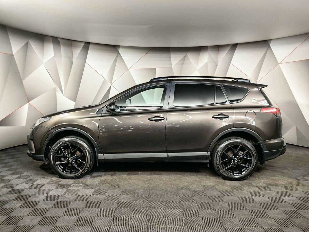 Toyota RAV4 2019 года с пробегом. Фото: #4