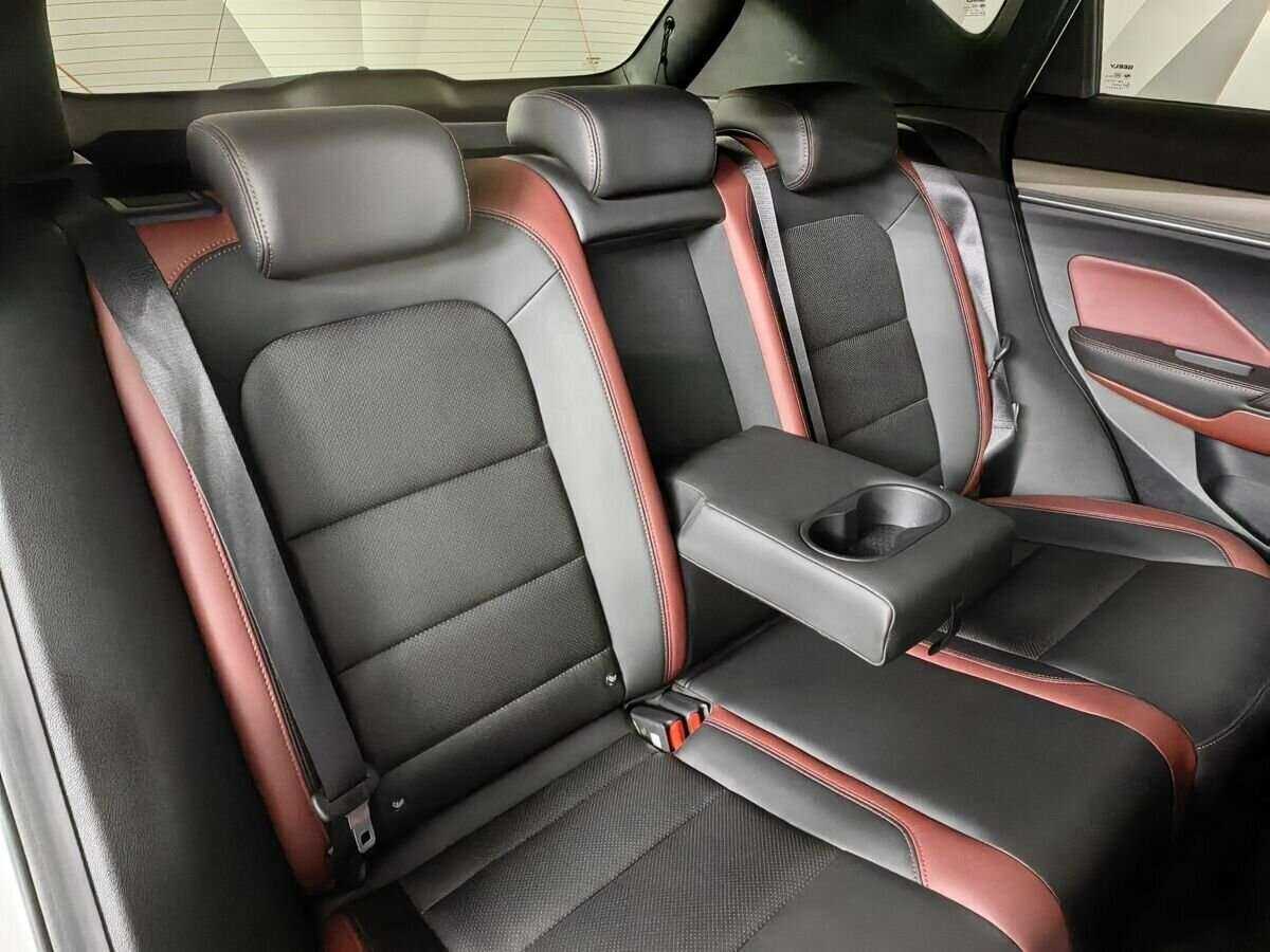 Б/У Джили Кулрэй 2020 года. Фото: #12