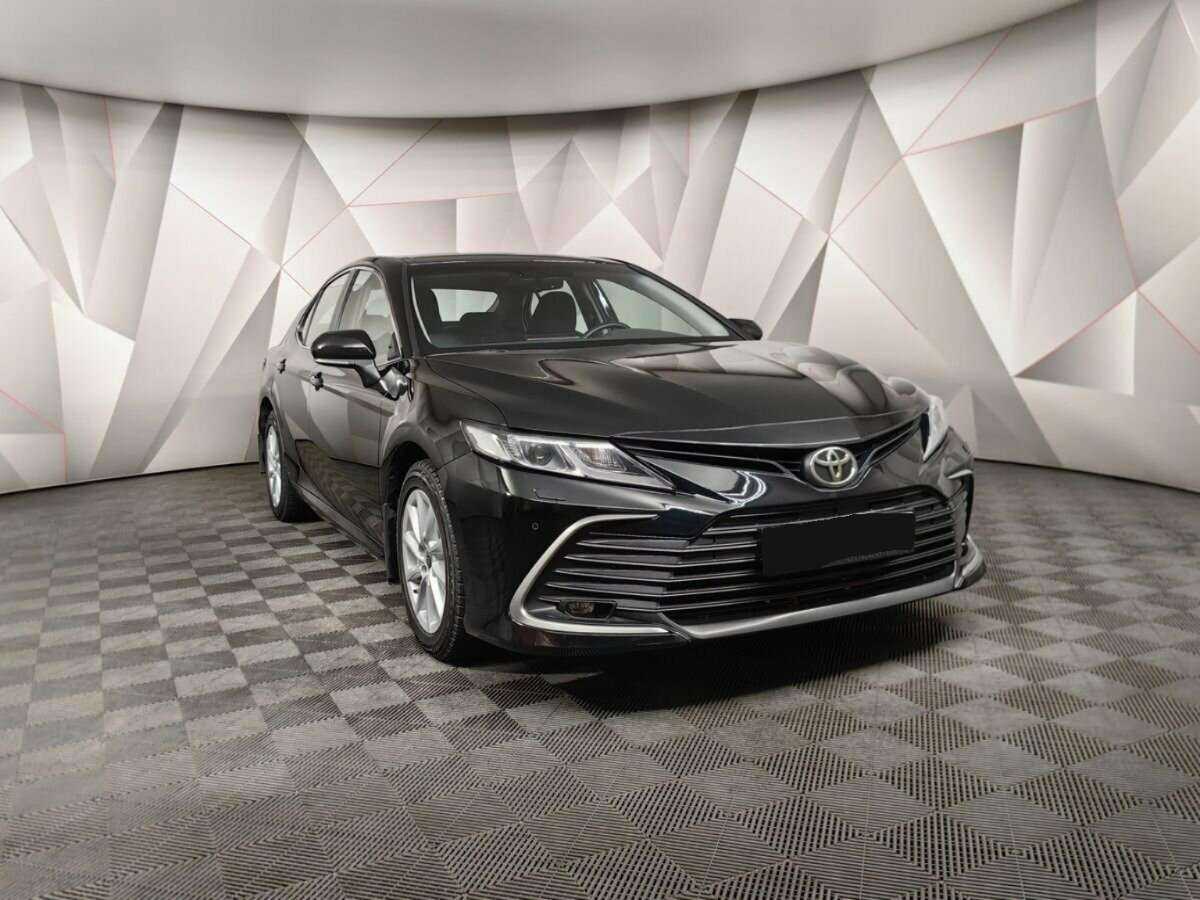Toyota Camry 2021 года с пробегом. Фото: #2
