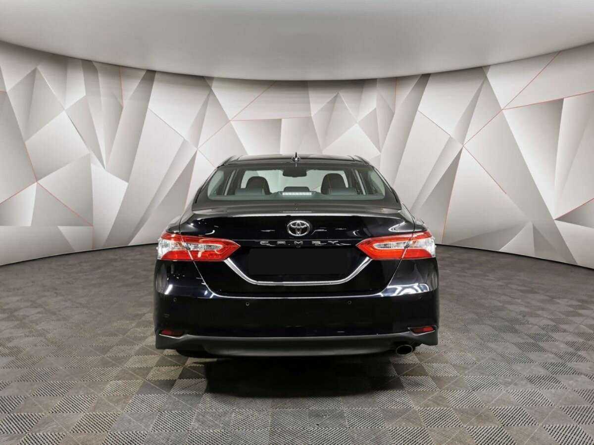 Toyota Camry 2021 года с пробегом. Фото: #7