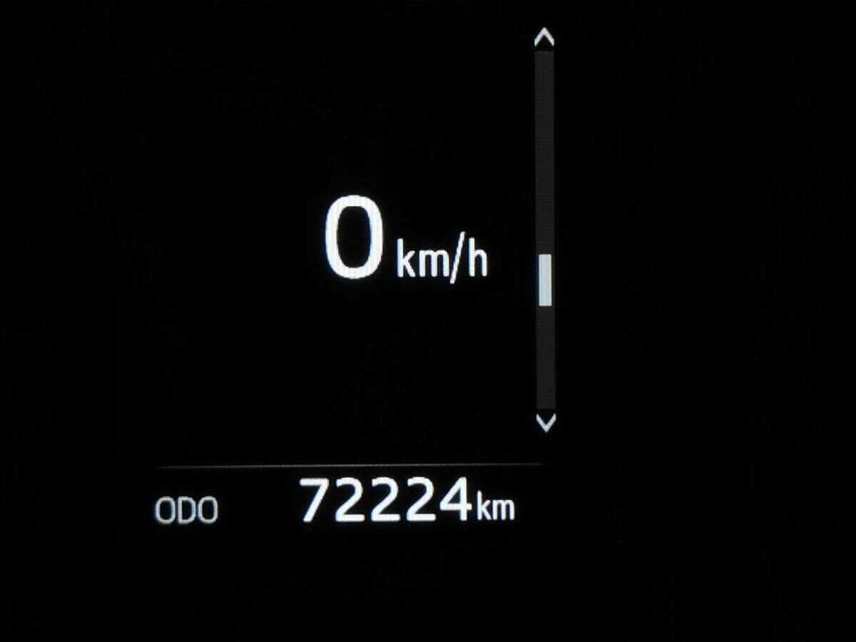 Toyota Camry 2021 года с пробегом. Фото: #15