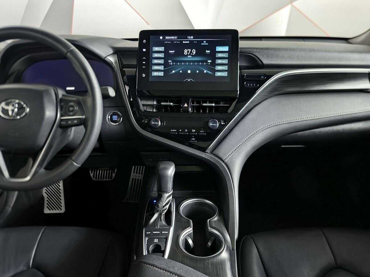 Toyota Camry 2023 года с пробегом. Фото: #10