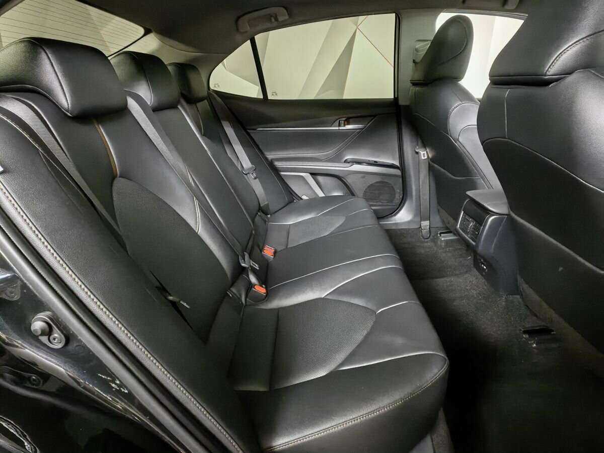 Toyota Camry 2023 года с пробегом. Фото: #11