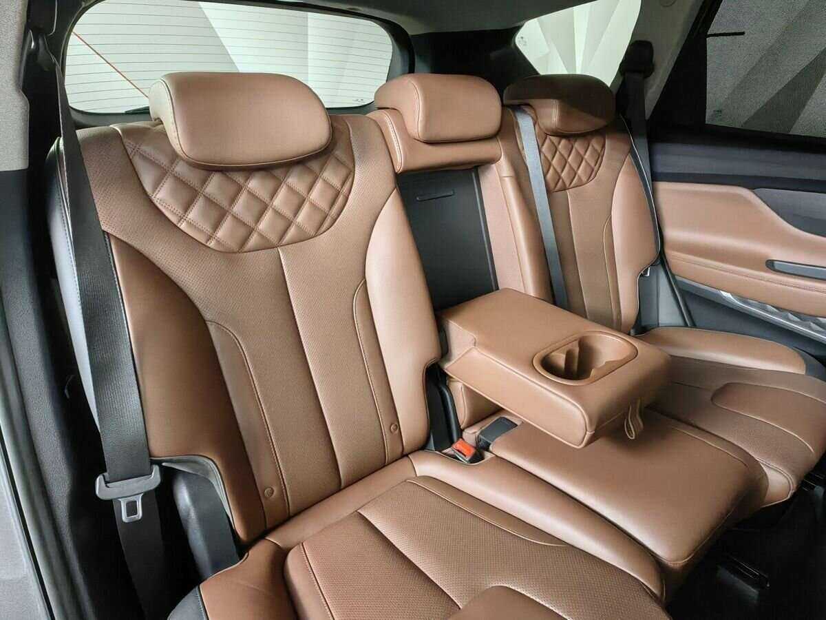 Hyundai Santa Fe 2021 года с пробегом. Фото: #12