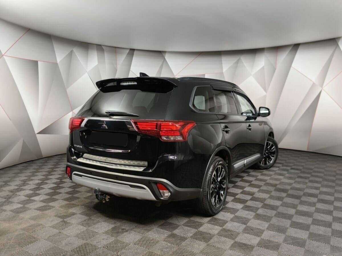 Mitsubishi Outlander 2022 года с пробегом. Фото: #1