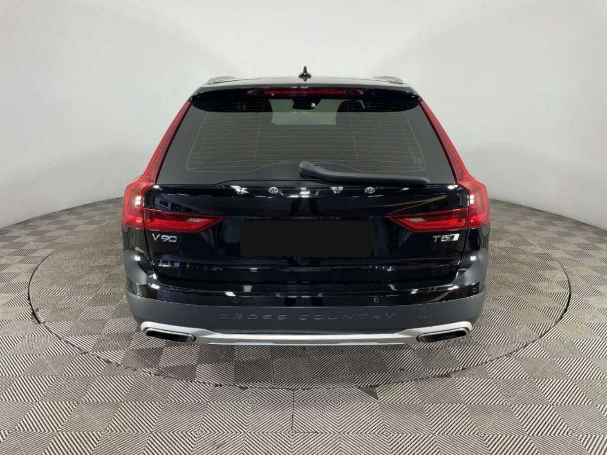 Volvo V90 Cross Country 2018 года с пробегом. Фото: #2