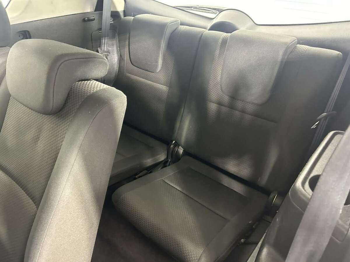 Toyota Corolla Verso 2006 года с пробегом. Фото: #16