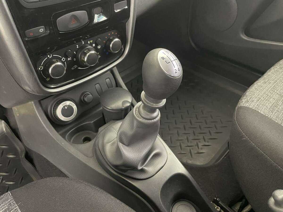 Б/У Рено Дастер 2012 года. Фото: #12