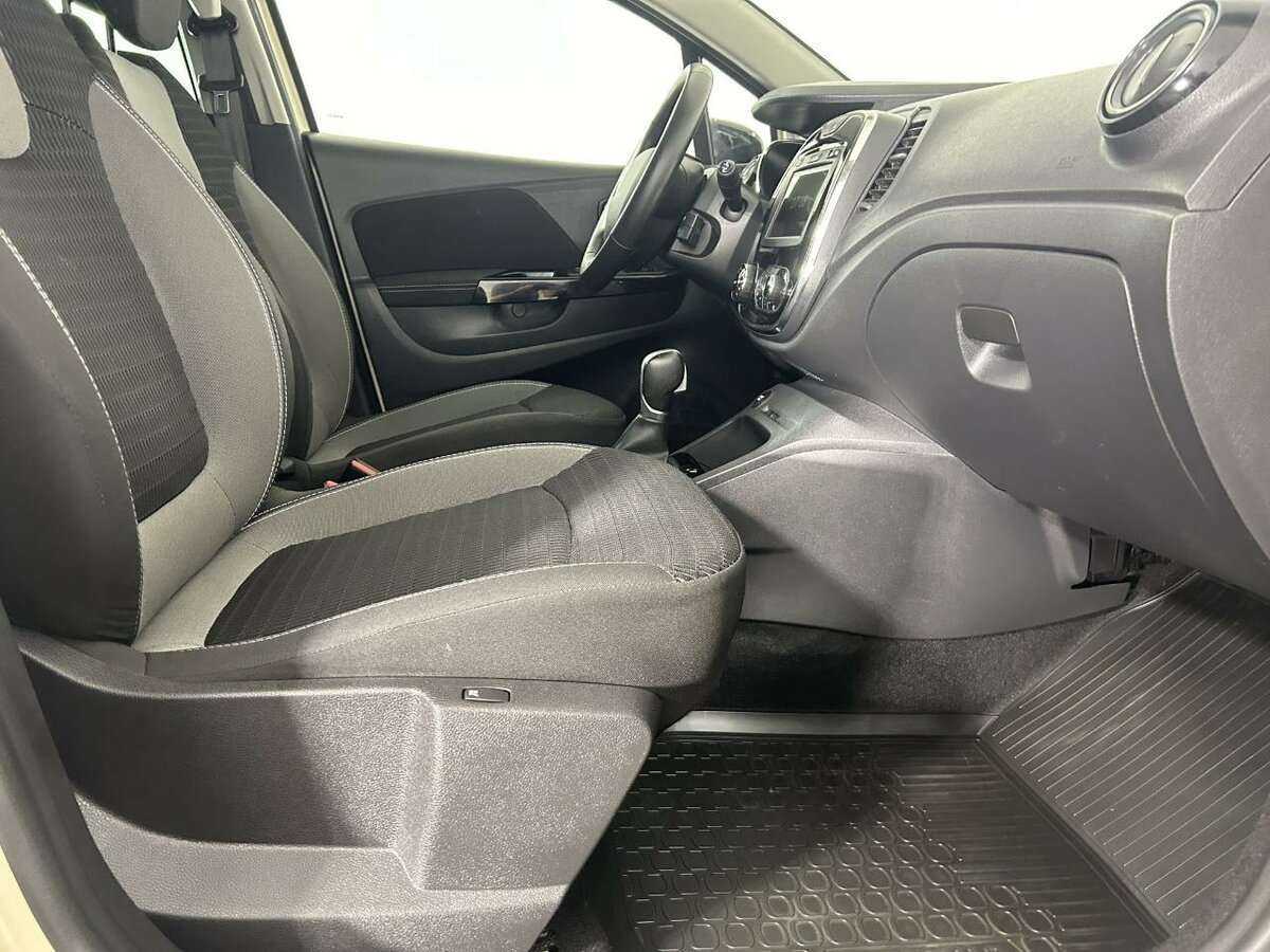 Б/У Рено Каптюр 2019 года. Фото: #13