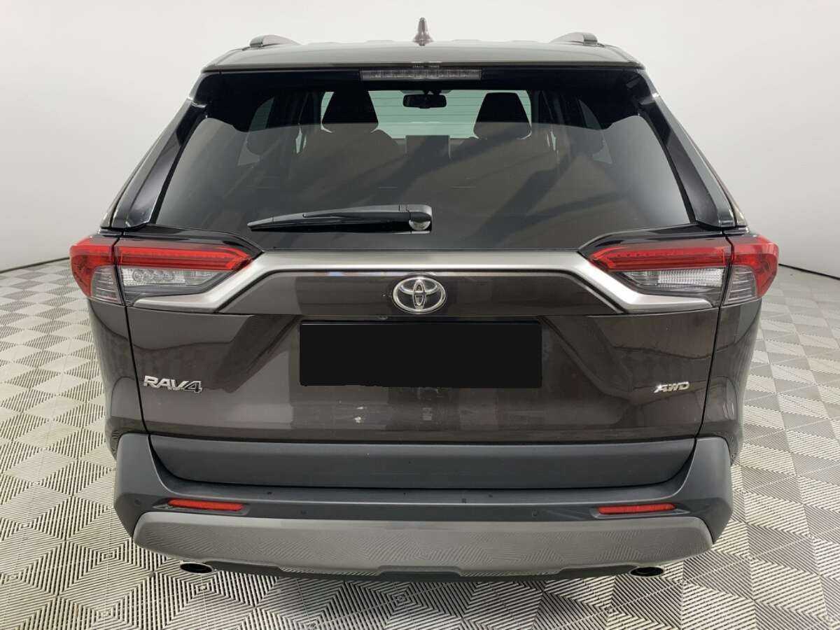 Toyota RAV4 2021 года с пробегом. Фото: #5