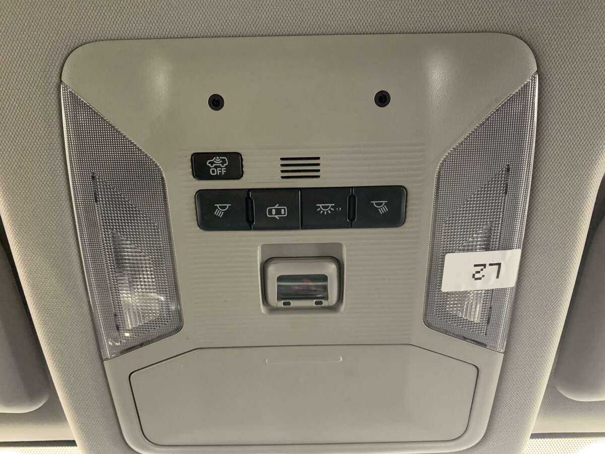 Toyota RAV4 2021 года с пробегом. Фото: #21